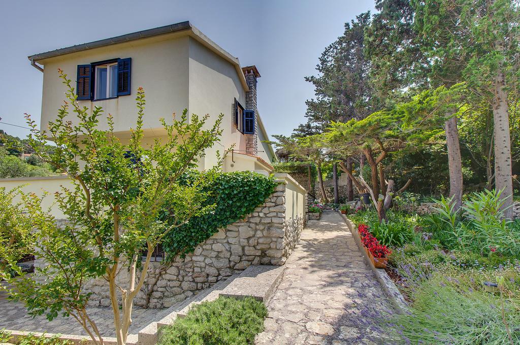 Holiday Home Villa Esperanca Veli Lošinj Dış mekan fotoğraf